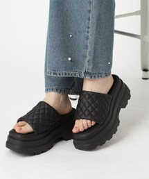 厚底キルティングサンダル