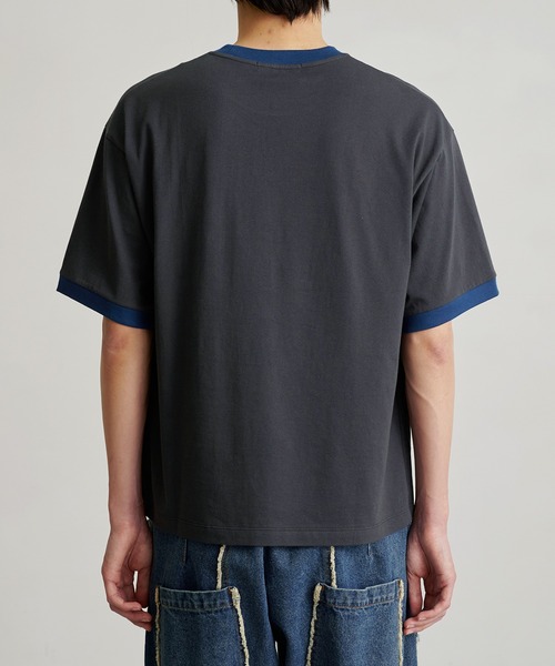 PUBLIC TOKYO（パブリックトウキョウ）の「テクスチャーアートリンガーTEE（Tシャツ/カットソー・メンズ・ダークグレー/キナリ・1/2）」の7枚目の写真