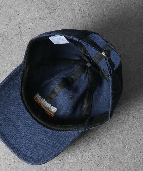GUCCI ネイビー キャップ バックストラップ付き セール】Stitches 綿100 センターロゴ BB バックベルト付き