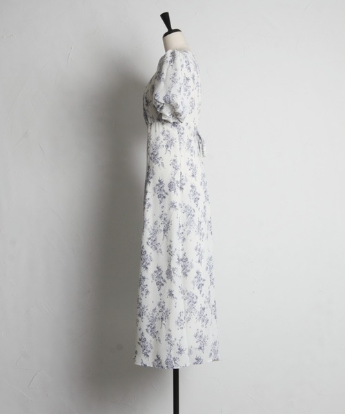 tocco closet(トッコ クローゼット)の「パール付きバックレースアップフラワープリントワンピース(ワンピース・レディース・オフホワイト/ピンク・M)」の19枚目の写真