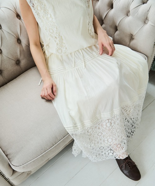 Crisp（クリスプ）の「レース切替タックギャザースカート（スカート・レディース・ブラック/アイボリー・FREE）」の16枚目の写真
