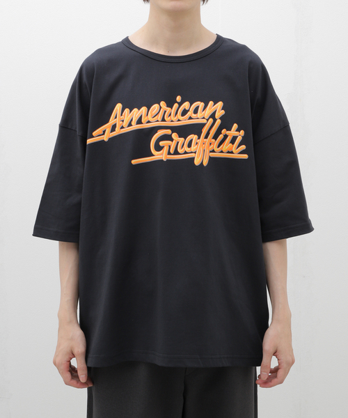 Cloveru（クローバル）の「Cloveru / クローバル  AMERICAN GRAFFITI LOGO（Tシャツ/カットソー・メンズ・ブラック・MEDIUM/LARGE）」の3枚目の写真