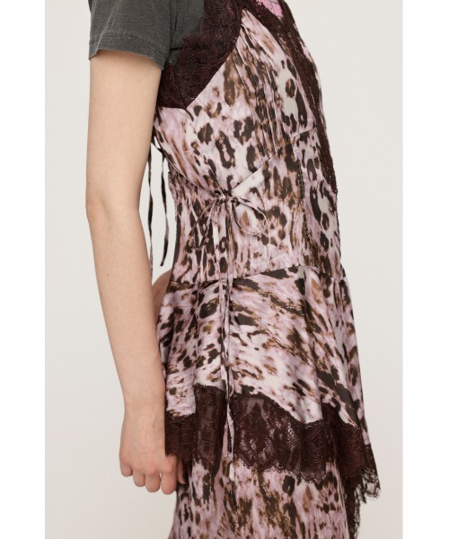 BLURRING LEOPARD CAMI DRESSレオパード キャミ ドレス SLY（スライ）の「BLURRING LEOPARD CAMI DRESS ブラーリング