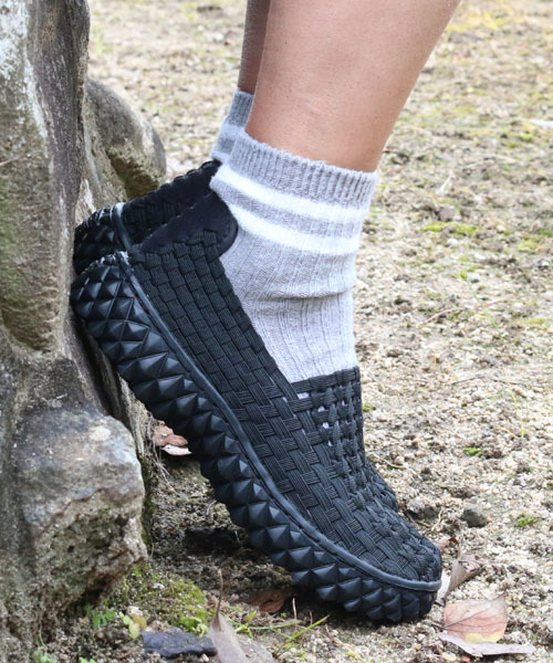 Rock Spring（ロックスプリング）の「ROCK SPRING "FULL BREATH" ウーブンシューズ (RS-101)（スリッポン・レディース・ホワイト/ブラック/イエロー系その他/グリーン系その他/ブルー/ブラック×ホワイト/ネイビー/シルバー/ゴールド/ホワイト×ブラック/ストライプ/ホワイト×ブルー/ホワイト×レッド/ブラック×グレー/ベージュ/ホワイト×ピンク/ライトブルー/オレンジ系その他/シャンパン/ブラック×シルバー・36/42/44/39/37/38/41/40/35/43）」の7枚目の写真