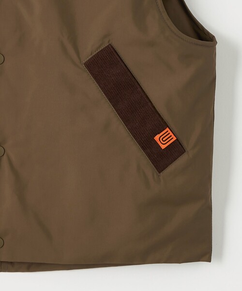 UNIVERSAL OVERALL（ユニバーサルオーバーオール）の「【別注】＜UNIVERSAL OVERALL＞コーデュロイ ベスト / キッズ 100cm-130cm（ブルゾン・キッズ・ブラック/オリーブ・XS(100-110cm)/S(120-130cm)）」の9枚目の写真