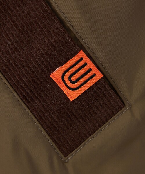 UNIVERSAL OVERALL（ユニバーサルオーバーオール）の「【別注】＜UNIVERSAL OVERALL＞コーデュロイ ベスト / キッズ 100cm-130cm（ブルゾン・キッズ・ブラック/オリーブ・XS(100-110cm)/S(120-130cm)）」の10枚目の写真