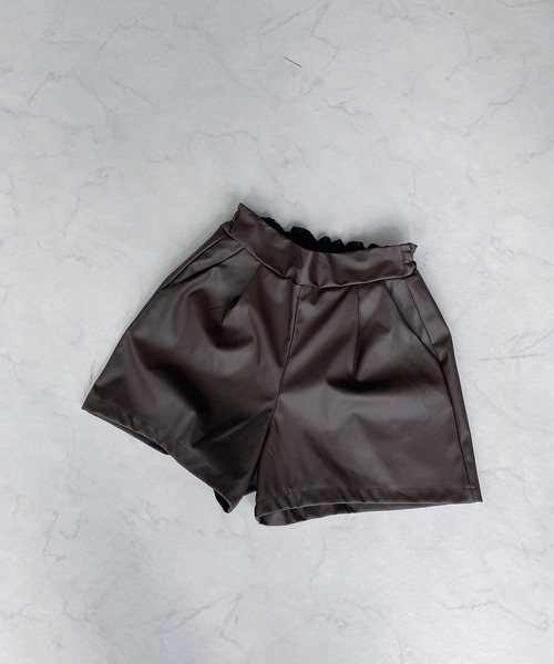 AS KNOW AS plus(アズノゥアズプラス)の「◇シンプルショートフェイクレザーパンツ(その他パンツ・レディース・ブラック/ブラウン・FREE)」の22枚目の写真