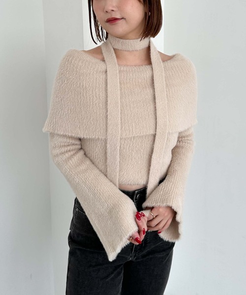 archives（アルシーヴ）の「チョーカーオフショルフェザーニット（ニット/セーター・レディース・グレー/ピンクベージュ/アイボリー/ブラウン・MEDIUM）」の4枚目の写真
