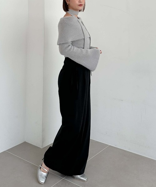 archives（アルシーヴ）の「チョーカーオフショルフェザーニット（ニット/セーター・レディース・グレー/ピンクベージュ/アイボリー/ブラウン・MEDIUM）」の6枚目の写真