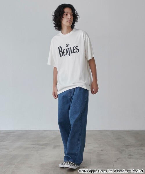 The Beatles(ザビートルズ)の「THE BEATLES(ザ ビートルズ)別注ロゴプリントTシャツ(WEB限定カラー)(Tシャツ/カットソー・メンズ・ホワイト/ダークグレー・S/M/L/XL)」の12枚目の写真