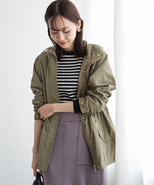 ikka（イッカ）の「【雑誌InRed11月号掲載】撥水マウンテンパーカー【親子コーデ】（マウンテンパーカー・レディース・マジェンタ/チャコールグレー/ライトベージュ/オリーブ・L/M/S）」の5枚目の写真