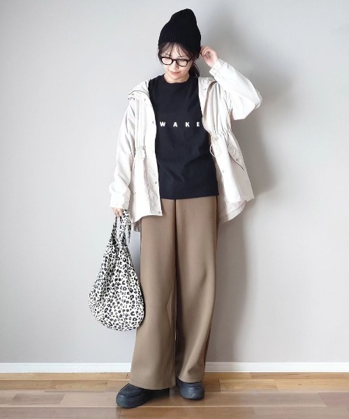 ikka（イッカ）の「【雑誌InRed11月号掲載】撥水マウンテンパーカー【親子コーデ】（マウンテンパーカー・レディース・マジェンタ/チャコールグレー/ライトベージュ/オリーブ・L/M/S）」の7枚目の写真