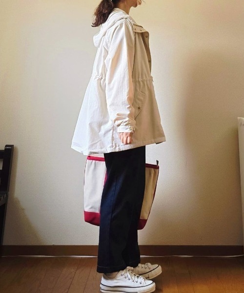 ikka（イッカ）の「【雑誌InRed11月号掲載】撥水マウンテンパーカー【親子コーデ】（マウンテンパーカー・レディース・マジェンタ/チャコールグレー/ライトベージュ/オリーブ・L/M/S）」の14枚目の写真