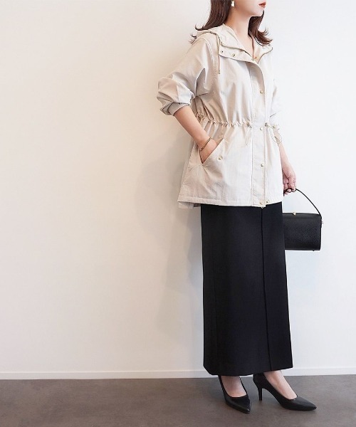 ikka（イッカ）の「【雑誌InRed11月号掲載】撥水マウンテンパーカー【親子コーデ】（マウンテンパーカー・レディース・マジェンタ/チャコールグレー/ライトベージュ/オリーブ・L/M/S）」の11枚目の写真