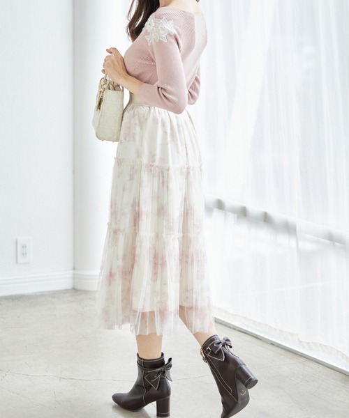 トッコクローゼット　立体フラワー刺繍スカラップカットリブニットプルオーバー 立体フラワー刺繍スカラップカットリブニットプルオーバー