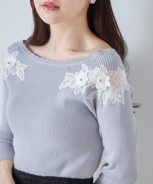 トッコクローゼット　立体フラワー刺繍スカラップカットリブニットプルオーバー 立体フラワー刺繍スカラップカットリブニットプルオーバー