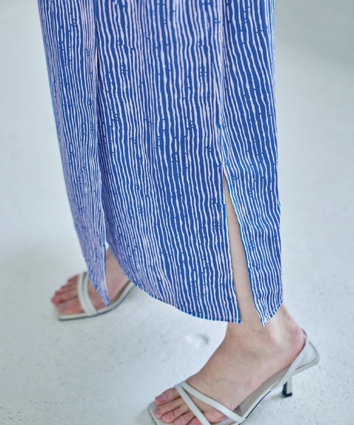 STYLE DELI(スタイルデリ)の「デザインストライプ柄カシュクールワンピース(ワンピース・レディース・ブルー/ブラウン・SMALL/MEDIUM)」の10枚目の写真