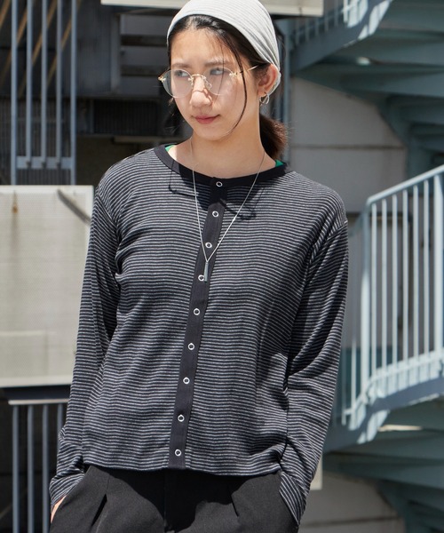 MILLER(ミラー)の「R.P.miller/ミラー Panel ribbed cardigan 2026年 夏 夏服(カーディガン/ボレロ・レディース・ホワイト系/ブラック/ネイビー系/ブラック系その他/ブルー系その他/ブラウン系その他/グリーン系/イエロー系/ホワイト系1/グレー系その他/ネイビー系1・FREE)」の4枚目の写真