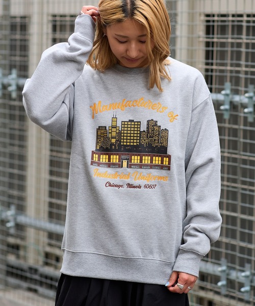 UNIVERSAL OVERALL(ユニバーサルオーバーオール)の「UNIVERSAL OVERALL SWEAT SHIRT_WINDY CITY(スウェット・メンズ・杢グレー/ホワイト/ブラック・LARGE/MEDIUM)」の19枚目の写真