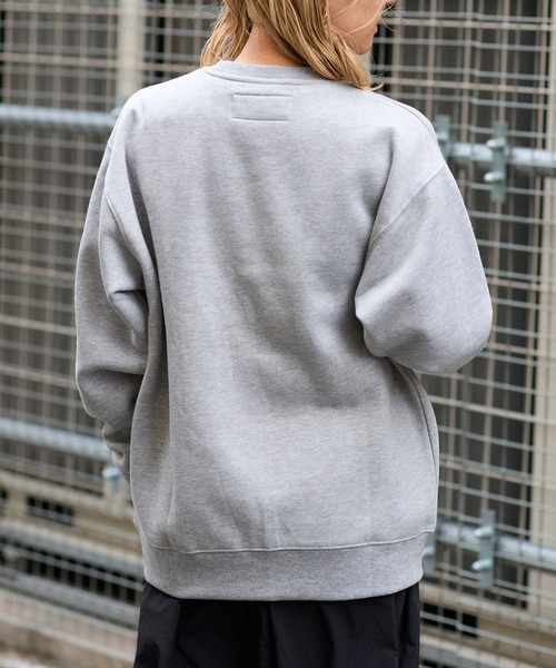 UNIVERSAL OVERALL(ユニバーサルオーバーオール)の「UNIVERSAL OVERALL SWEAT SHIRT_WINDY CITY(スウェット・メンズ・杢グレー/ホワイト/ブラック・LARGE/MEDIUM)」の22枚目の写真