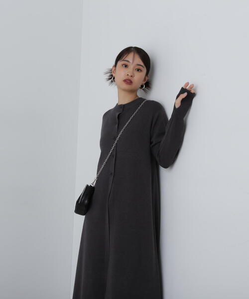 N.（N. Natural Beauty Basic）（エヌエヌナチュラルビューティーベーシック）の「フロントスリットニットワンピース（ワンピース・レディース・チャコールグレー/ナチュラル・MEDIUM）」の16枚目の写真