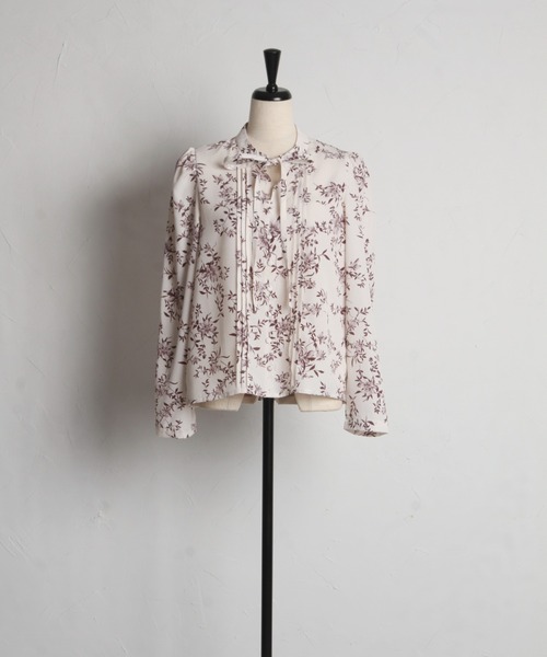tocco closet（トッコ　クローゼット）の「ボウタイタック入り花柄ブラウス（シャツ/ブラウス・レディース・アイボリー/ピンク・M）」の13枚目の写真
