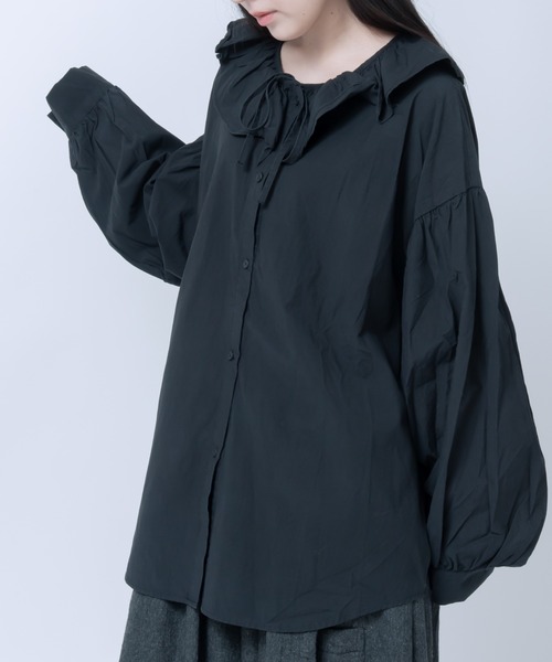 LOSUCA（ロスカ）の「カスケードカラーブラウス / セーラーカラー フリル 大人カジュアル オフィスカジュアル オケージョン ナチュラル フレンチ レトロ シティガール（シャツ/ブラウス・レディース・ブラック/ホワイト・FREE）」の22枚目の写真
