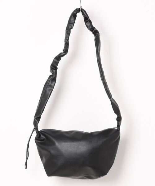 GORGE(ゴージ)の「《ねじりストラップ×トレンド感》レディース レフトミニショルダー フェイクレザー 斜め掛け 春夏秋冬(ショルダーバッグ・レディース・アイボリー/ブラック/シルバー・F)」の8枚目の写真