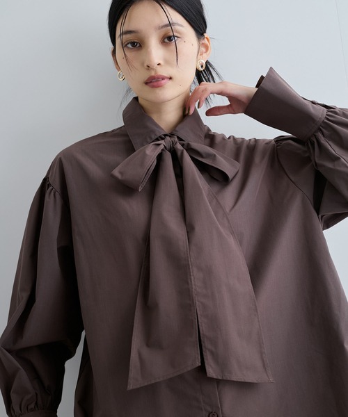 リボン付きバックシャーリングシャツ リボン付きバックシャーリングシャツ（シャツ/ブラウス）｜VIS