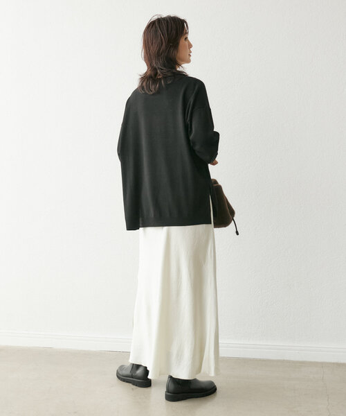 RIVE DROITE(リヴドロワ)の「【Yoshiiiiiiコラボカラー登場!】フットボールロゴニット(ニット/セーター・レディース・ベージュ/グレー/ブラック・FREE)」の7枚目の写真