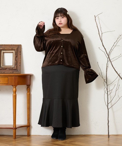 Louiosy(ルオシー)の「【大きいサイズ】ベルスリーブベロアアンサンブル(カーディガン/ボレロ・レディース・ダークブラウン/ブラック・4L/3L/X-LARGE)」の8枚目の写真