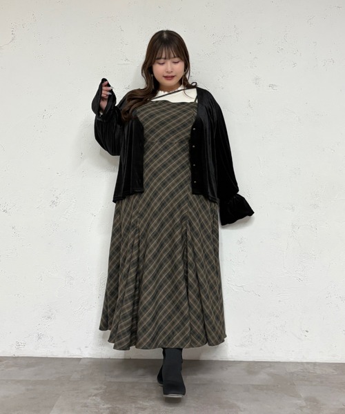Louiosy(ルオシー)の「【大きいサイズ】ベルスリーブベロアアンサンブル(カーディガン/ボレロ・レディース・ダークブラウン/ブラック・4L/3L/X-LARGE)」の22枚目の写真