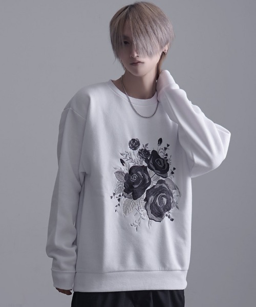 SILVER BULLET(シルバーバレット)の「『CavariA/キャバリア』薔薇刺繍長袖トレーナー(スウェット・メンズ・ブラック系2/ブラック系1/ホワイト・L/M)」の1枚目の写真