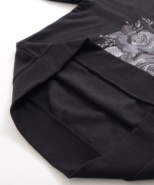 SILVER BULLET(シルバーバレット)の「『CavariA/キャバリア』薔薇刺繍長袖トレーナー(スウェット・メンズ・ブラック系2/ブラック系1/ホワイト・L/M)」の17枚目の写真