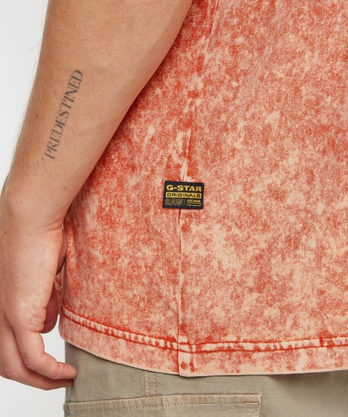 G-STAR（ジースター）の「WASHED LOOSE T-SHIRT/ヴィンテージライクオーバーダイオーバーサイズTシャツ（Tシャツ/カットソー・メンズ・ブラック系その他/ベージュ系その他/レッド系その他・LARGE/MEDIUM/SMALL/X-LARGE/X-SMALL）」の8枚目の写真