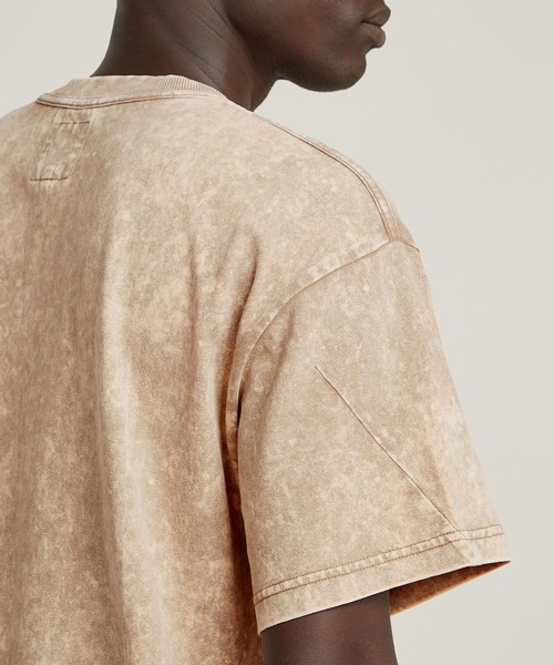 G-STAR（ジースター）の「WASHED LOOSE T-SHIRT/ヴィンテージライクオーバーダイオーバーサイズTシャツ（Tシャツ/カットソー・メンズ・ブラック系その他/ベージュ系その他/レッド系その他・LARGE/MEDIUM/SMALL/X-LARGE/X-SMALL）」の15枚目の写真