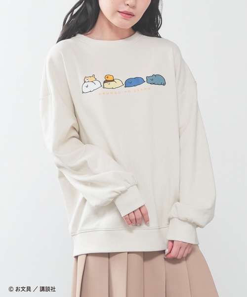 Honeys(ハニーズ)の「お文具といっしょ/ゆるトレーナー(スウェット・レディース・スミクロ/ブルー/アイボリー/レッド・S/M/LL/L)」の2枚目の写真