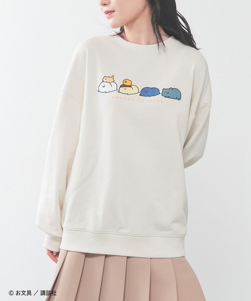 Honeys(ハニーズ)の「お文具といっしょ/ゆるトレーナー(スウェット・レディース・スミクロ/ブルー/アイボリー/レッド・S/M/LL/L)」の6枚目の写真