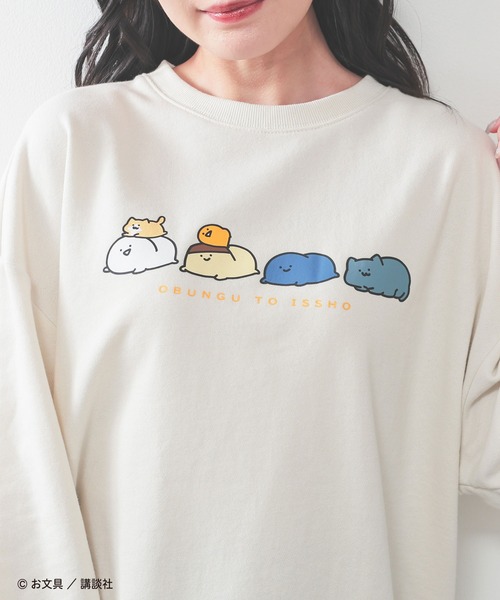 Honeys(ハニーズ)の「お文具といっしょ/ゆるトレーナー(スウェット・レディース・スミクロ/ブルー/アイボリー/レッド・S/M/LL/L)」の9枚目の写真