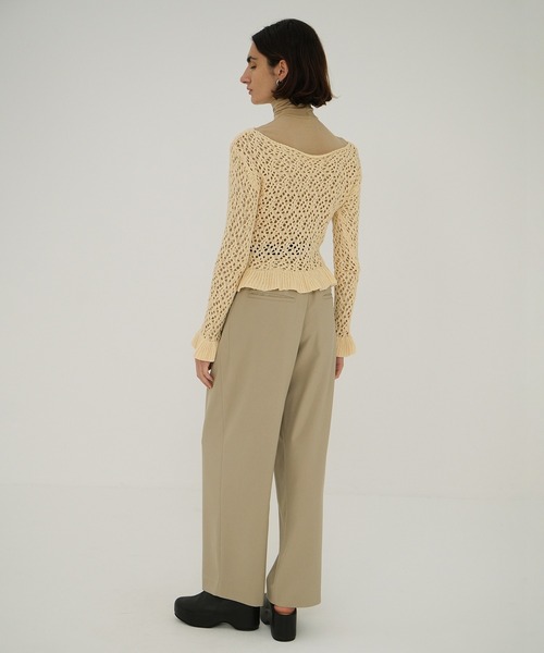 CLANE（クラネ）の「BASIC TUCK PANTS（スラックス・レディース・ブラック/アイボリー/ベージュ/レッド・0/2/1）」の9枚目の写真