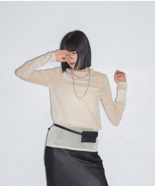 leimn(レイムン)の「丸首シアーベロアトップス(Tシャツ/カットソー・レディース・グレイッシュブルー/グレー/ホワイト/レッド/ブラック・M)」の13枚目の写真