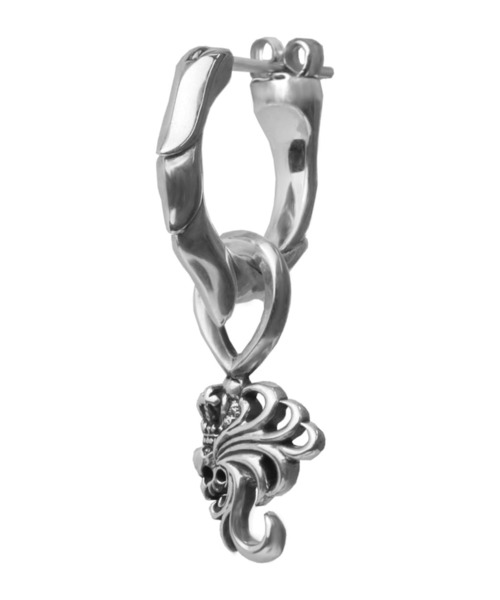 LION HEART(ライオンハート)の「“HOWL”クロッシングピアス(タテガミフープ&HOWLチャーム)/シルバー925【LION HEART / ライオンハート】(ピアス(片耳用)・メンズ・シルバー・ONE SIZE)」の2枚目の写真