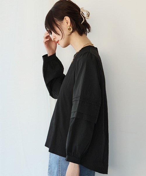 Ampirula(アンピルーラ)の「異素材ドッキングボリュームスリーブプルオーバー(Tシャツ/カットソー・レディース・ホワイト/ブラック・FREE)」の7枚目の写真