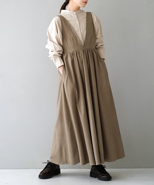 e-zakkamania stores(イーザッカマニアストアーズ)の「ピーチスキン Vネックフレアワンピース(ワンピース・レディース・ブラック/ブラウン/ベージュ・M)」の2枚目の写真