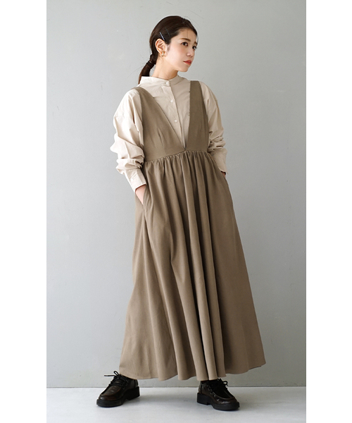 e-zakkamania stores(イーザッカマニアストアーズ)の「ピーチスキン Vネックフレアワンピース(ワンピース・レディース・ブラック/ブラウン/ベージュ・M)」の4枚目の写真