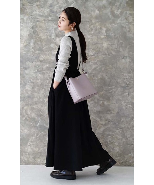 e-zakkamania stores(イーザッカマニアストアーズ)の「ピーチスキン Vネックフレアワンピース(ワンピース・レディース・ブラック/ブラウン/ベージュ・M)」の12枚目の写真