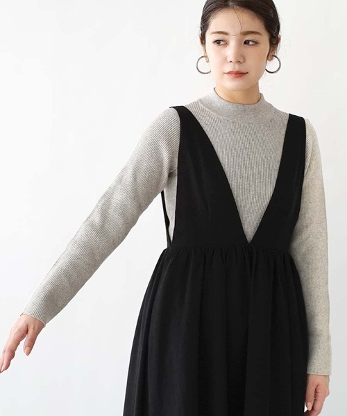 e-zakkamania stores(イーザッカマニアストアーズ)の「ピーチスキン Vネックフレアワンピース(ワンピース・レディース・ブラック/ブラウン/ベージュ・M)」の17枚目の写真