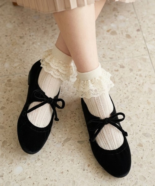 LibertyDoll(リバティードール)の「LibertyDoll/レースアップ リボンベロアバレエパンプス(1040)(バレエシューズ・レディース・シルバー/ブラック/アイボリー・S/SS/3L/LL/L/M)」の7枚目の写真