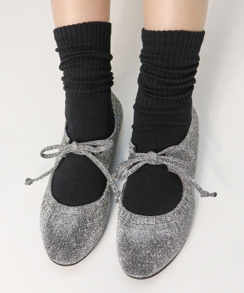 LibertyDoll(リバティードール)の「LibertyDoll/レースアップ リボンベロアバレエパンプス(1040)(バレエシューズ・レディース・シルバー/ブラック/アイボリー・S/SS/3L/LL/L/M)」の6枚目の写真