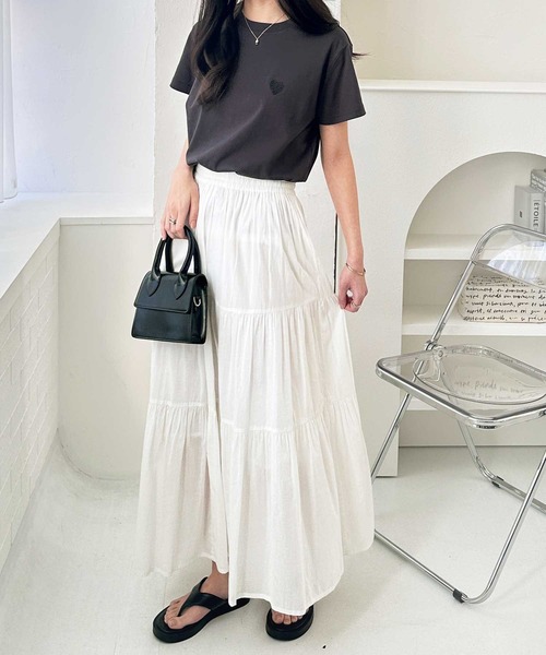 GeeRA（ジーラ）の「綿100％ハート＆宇宙ワンポイント刺繍Ｔシャツ（Tシャツ/カットソー・レディース・チャコール/ホワイト系その他/ホワイト×レッド/ホワイト×ブルー/グレー系その他・LARGE/X-LARGE/MEDIUM/SMALL）」の16枚目の写真